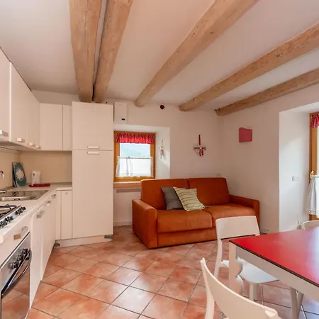 Alpine Walk Apartment *