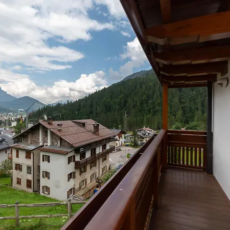 Alpine Walk Διαμέρισμα Falcade