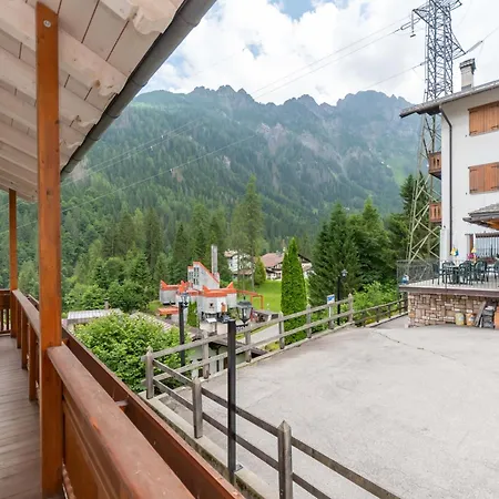 Daire Alpine Walk Falcade